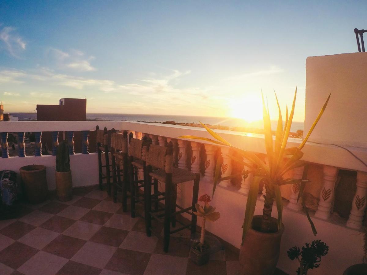 Tamraght White Hostel Экстерьер фото