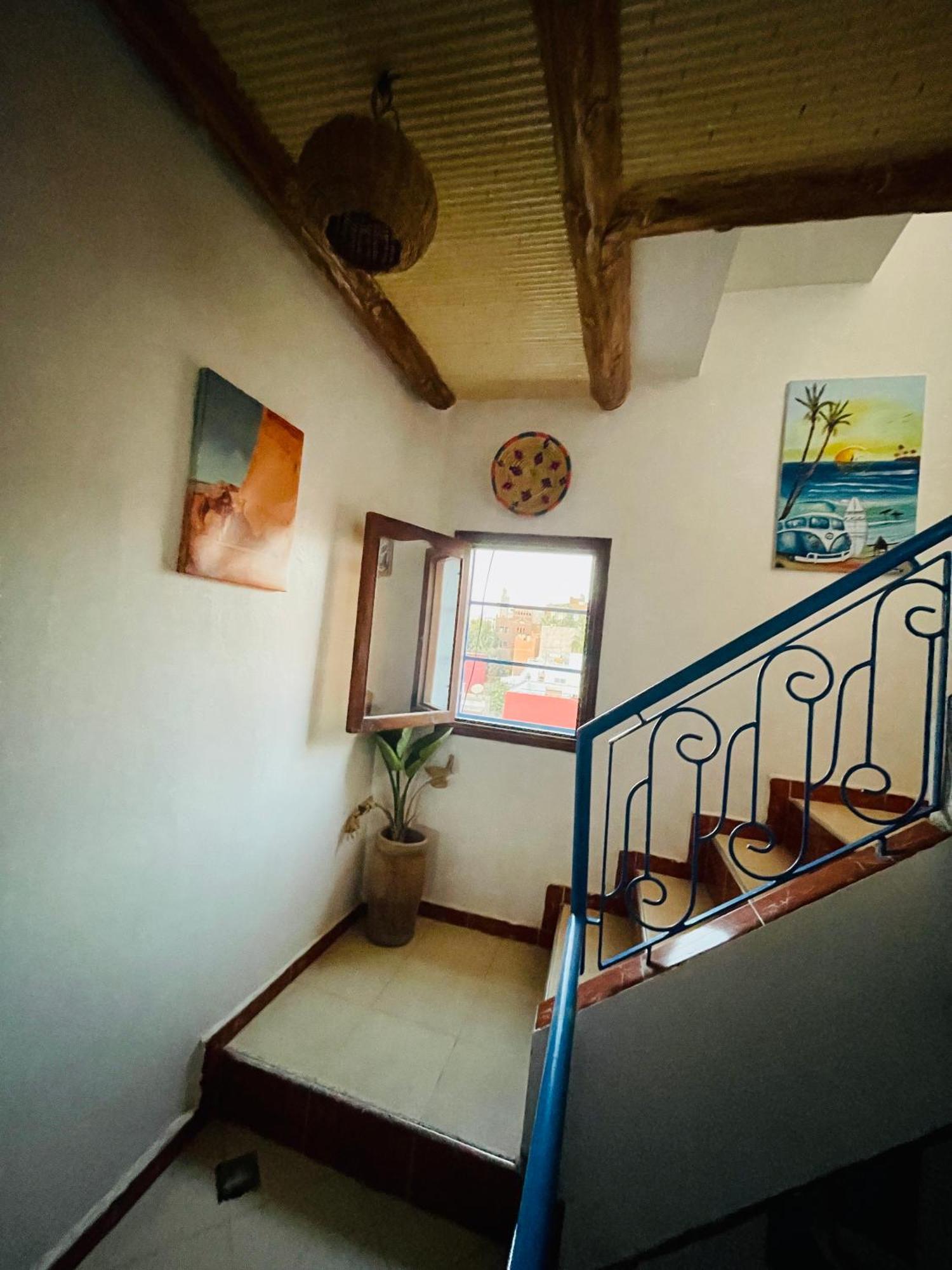 Tamraght White Hostel Экстерьер фото
